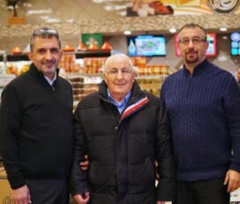 Elsafadi Mediterranean Supermarket سوبرماركت في إدمونتون