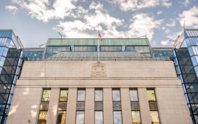 انخفاض معدل التضخم في كندا إلى 2.9% ليصبح ضمن نطاق هدف البنك المركزي