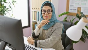 كيبيك تستأنف قانون قد يمنع الحجاب الإسلامي في بعض الوظائف