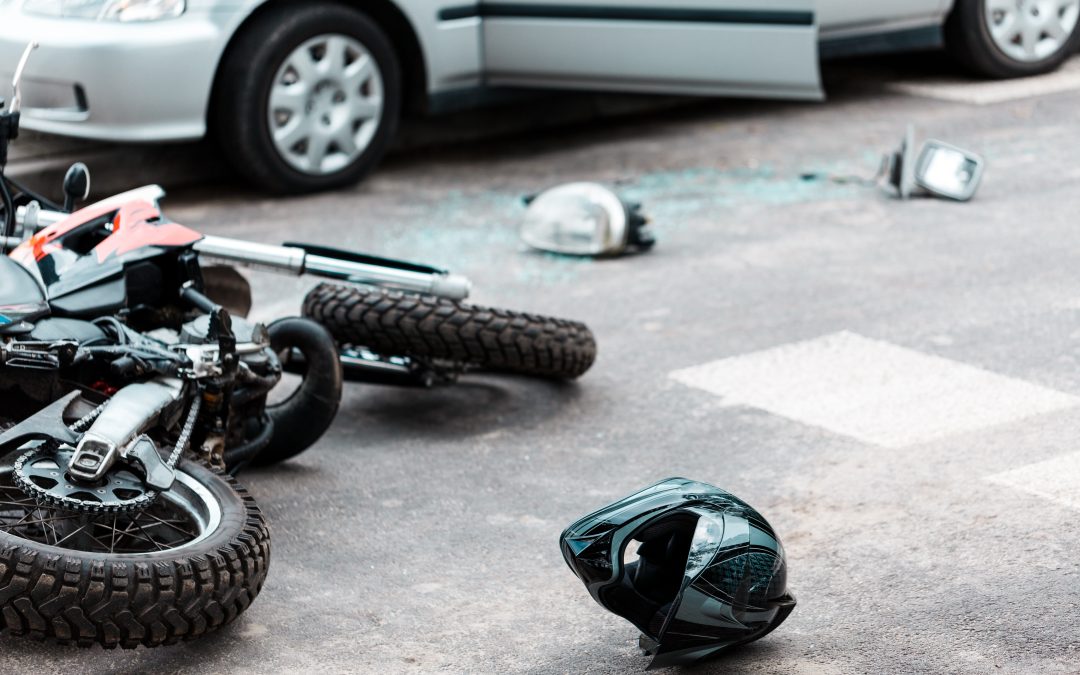 سائق دراجة نارية يتعرض لحادث سير خطير في برامبتون
