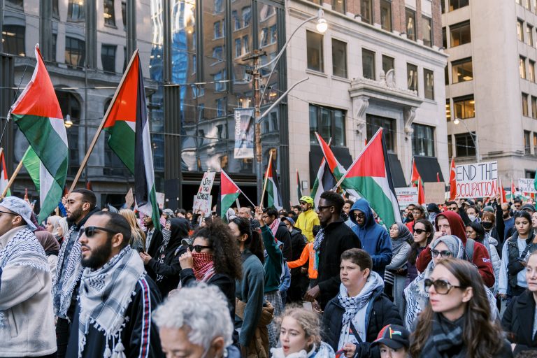 كندا تعترف رسميًا بدولة فلسطين وتؤكد دعمها لحل الدولتين