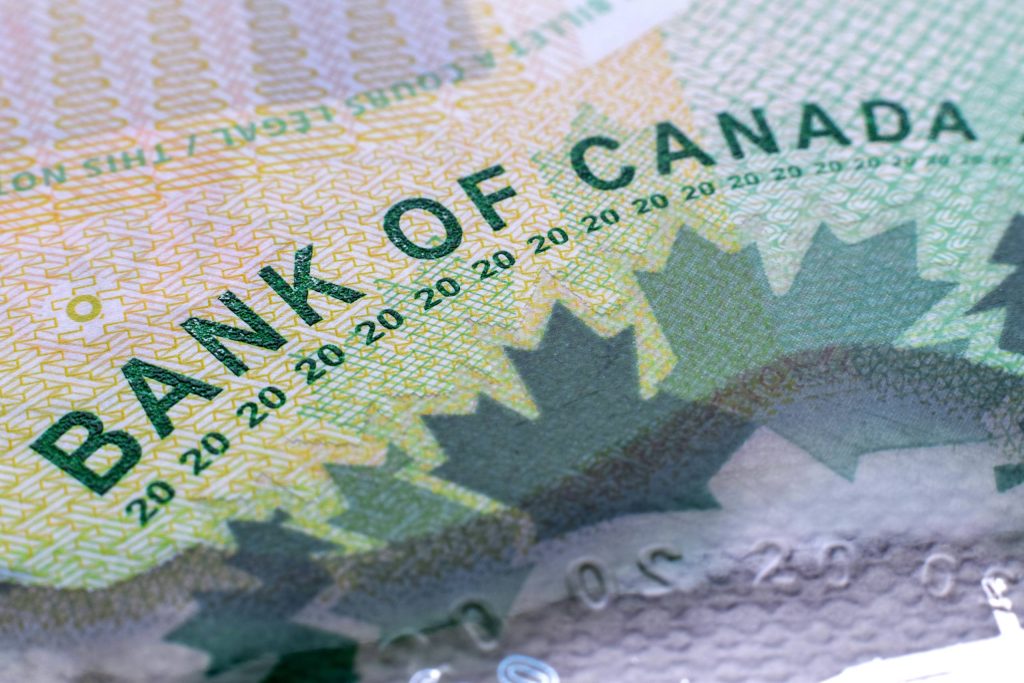 بنك كندا يخفض سعر الفائدة إلى 4.5٪ للمرة الثانية في 2024