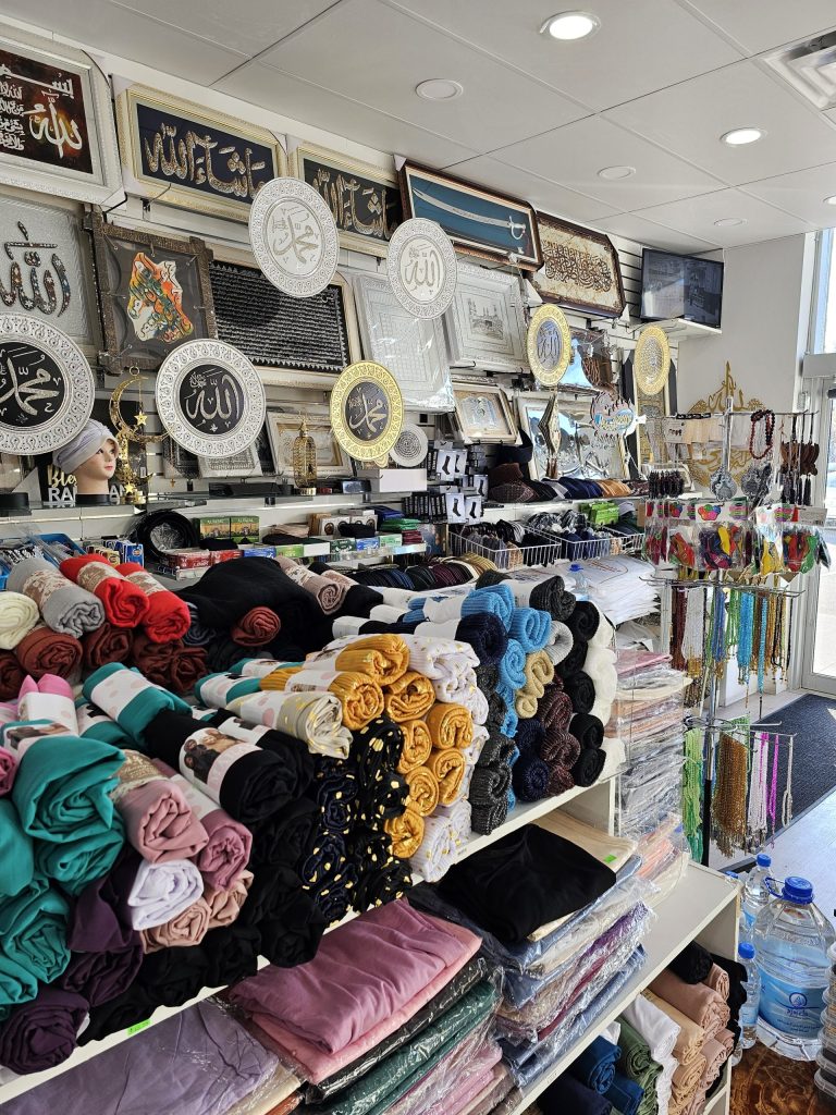 أحد المحلات التجارية في ريجواي بلازا