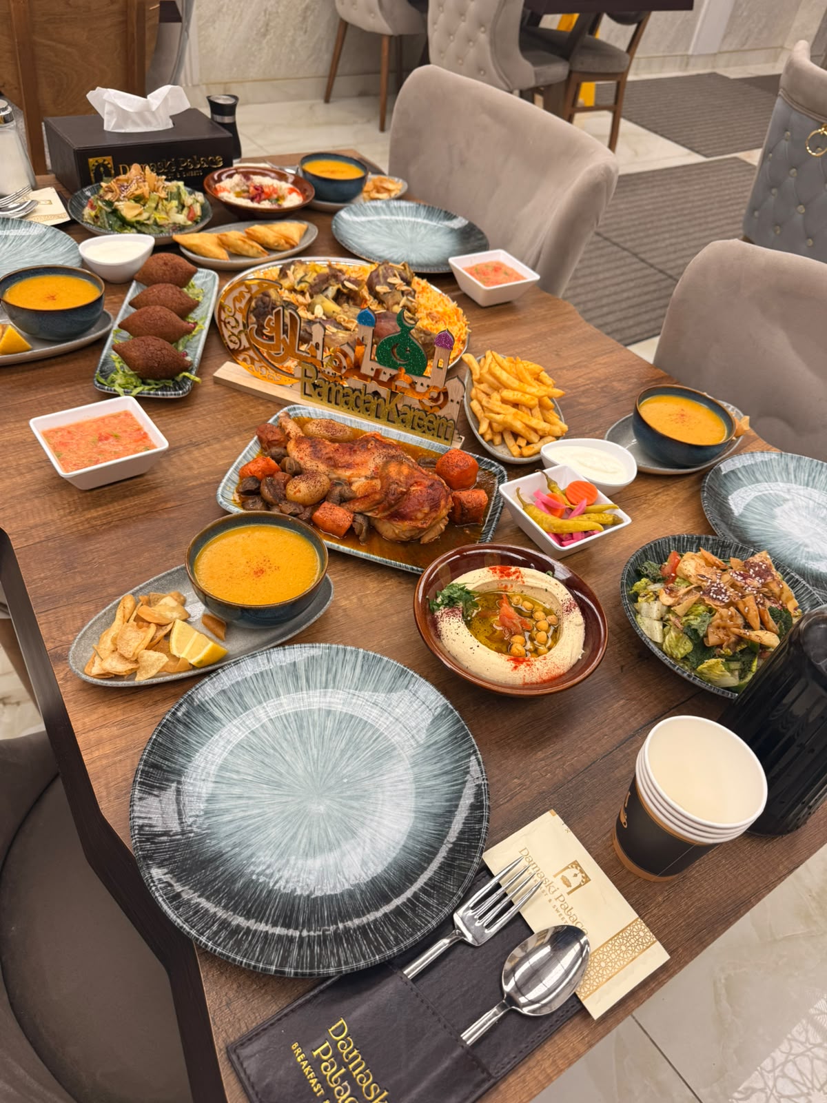 Damaski Palace Table Food