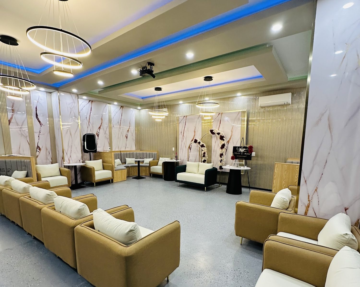 Swoon Lounge Cafe & Desert