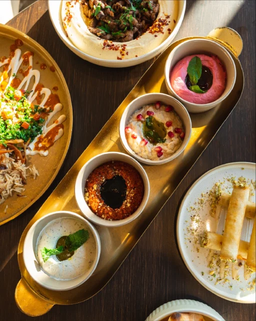 ELLA Restaurant & Lounge